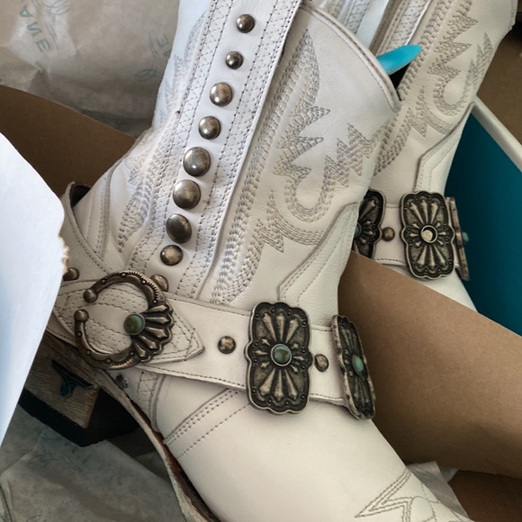 Lane Silver Mesa Bootie - white - Picture 5 of 10